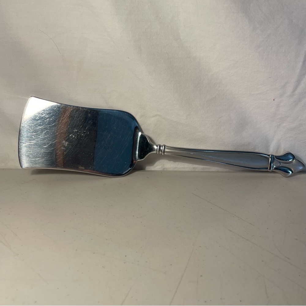 Mesa International 18/10 Elegant Silver Cake Server great condition heavy piece